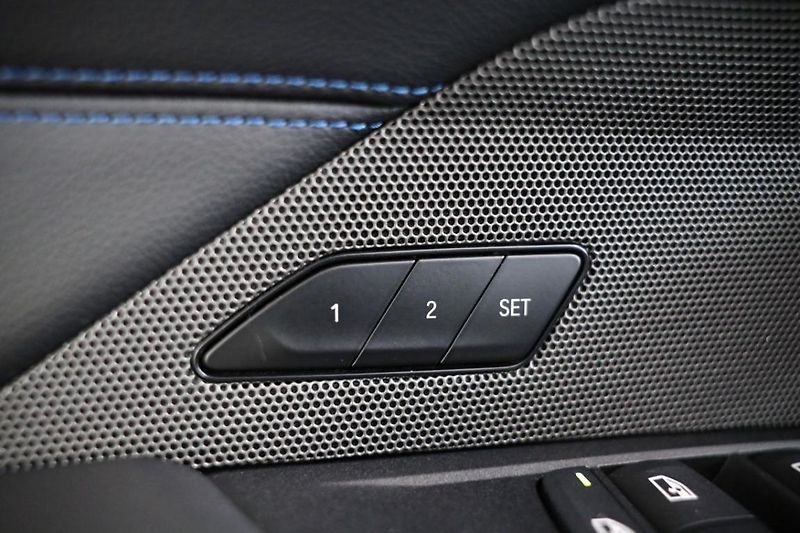 BMW i4 M60 xDrive - fotka 28 z 30