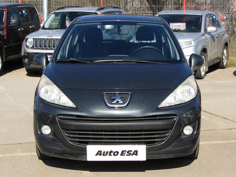 Peugeot 207 (2010) 1.4 i, ČR, AC, el. výbava - fotka 2 z 14