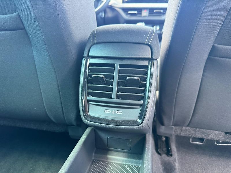 Škoda Scala Selection 1.0 TSI 85kW - fotka 22 z 25