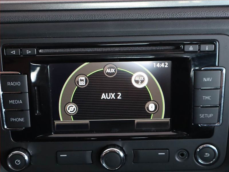 Škoda Rapid (2015) 1.2 TSI, Navi, Tempomat - fotka 18 z 19
