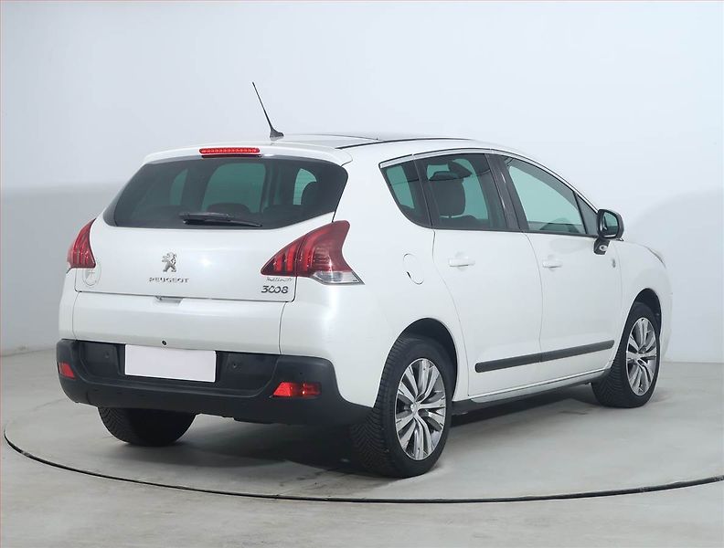 Peugeot 3008 (2015) 1.6 BlueHDi, Navi, Tempomat - fotka 5 z 18