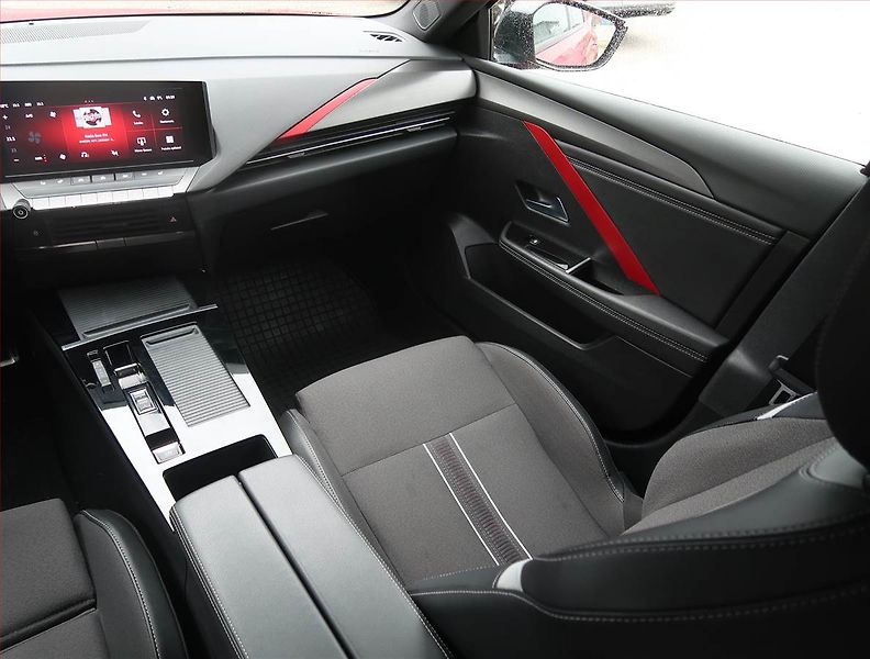 Opel Astra (2022) GS-Line 1.2 Turbo, Automat - fotka 8 z 20