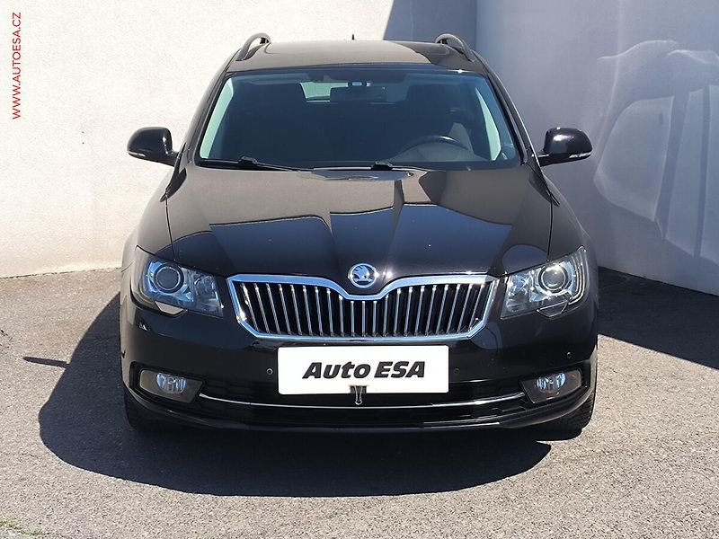 Škoda Superb (2015) 1.8 TSi 4X4, Ambition, navi - fotka 2 z 22