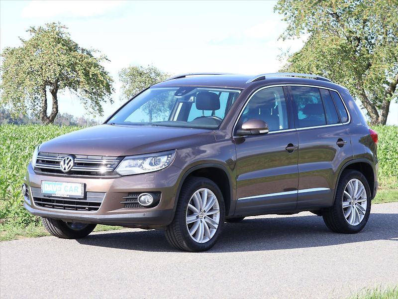 Volkswagen Tiguan 2,0 TSI DSG 4x4 Sport&Style - fotka 3 z 30
