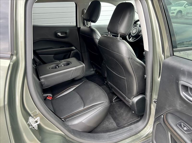 Jeep Compass 1,4 m-Air LIMITED my19 - fotka 19 z 45