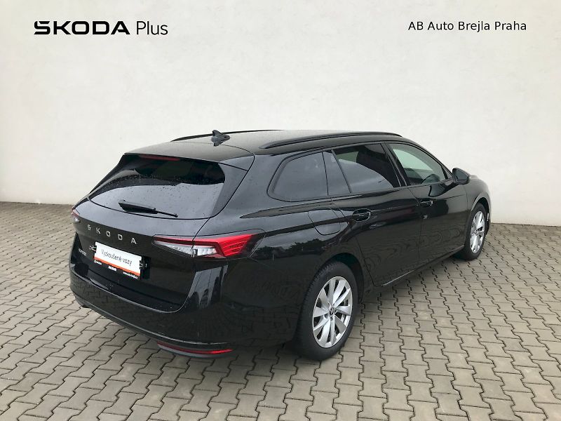 Škoda Superb (2025) COMBI SELEC TD 110/2.0 A7F - fotka 2 z 29