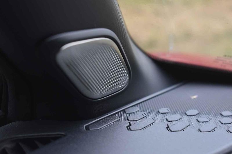 Toyota C-HR ve druhé generaci je opravdu pohledný vůz