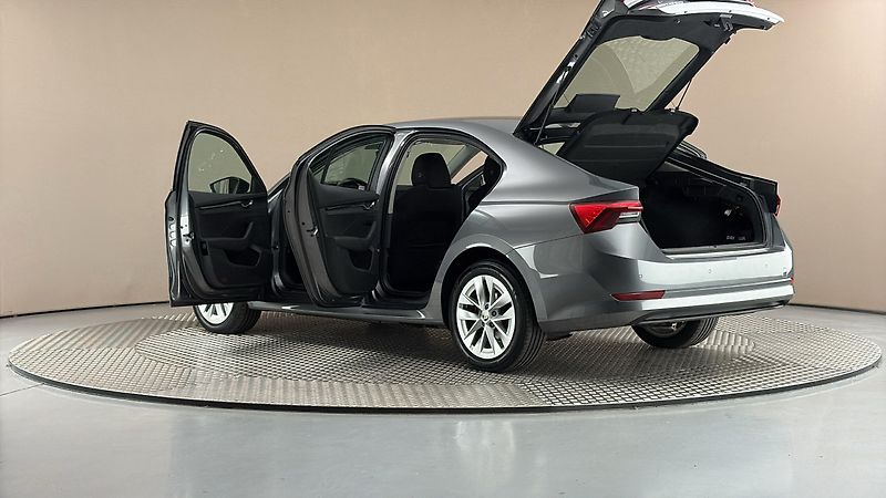 Škoda Octavia 1.4 TSI iV DSG Ambition - fotka 7 z 27