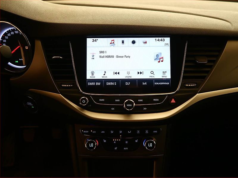 Opel Astra (2019) 1.6 CDTI, Navi, Tempomat - fotka 12 z 18