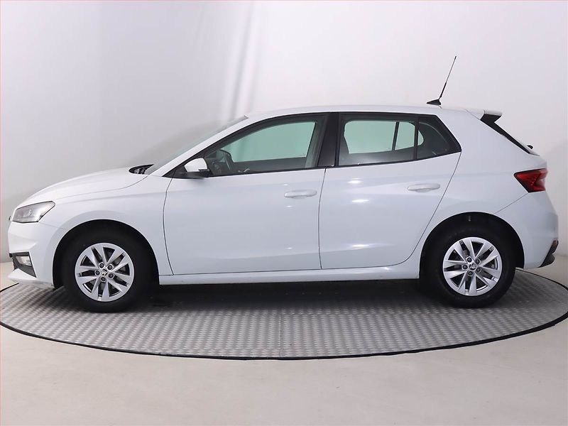 Škoda Fabia (2022) 1.0 TSI, Tempomat - fotka 3 z 20