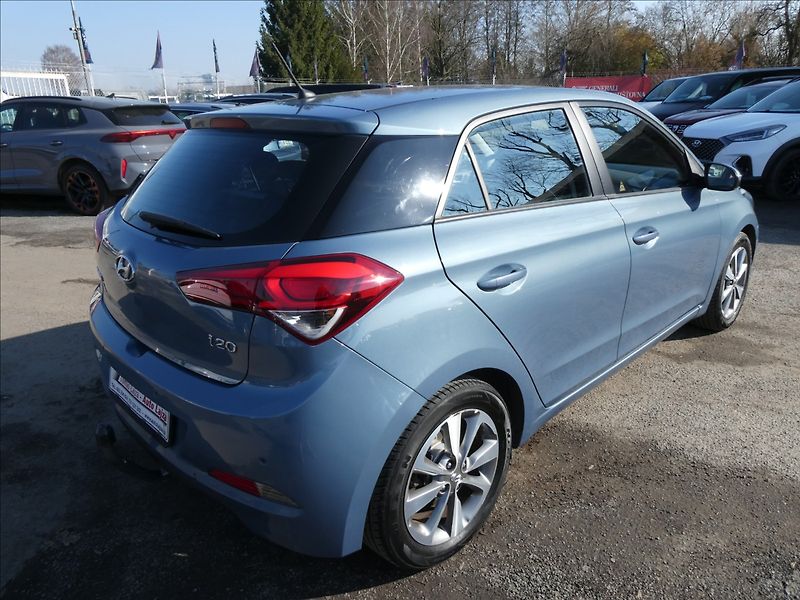Hyundai i20 1,1 CRDi 1.majitel, webasto - fotka 9 z 43