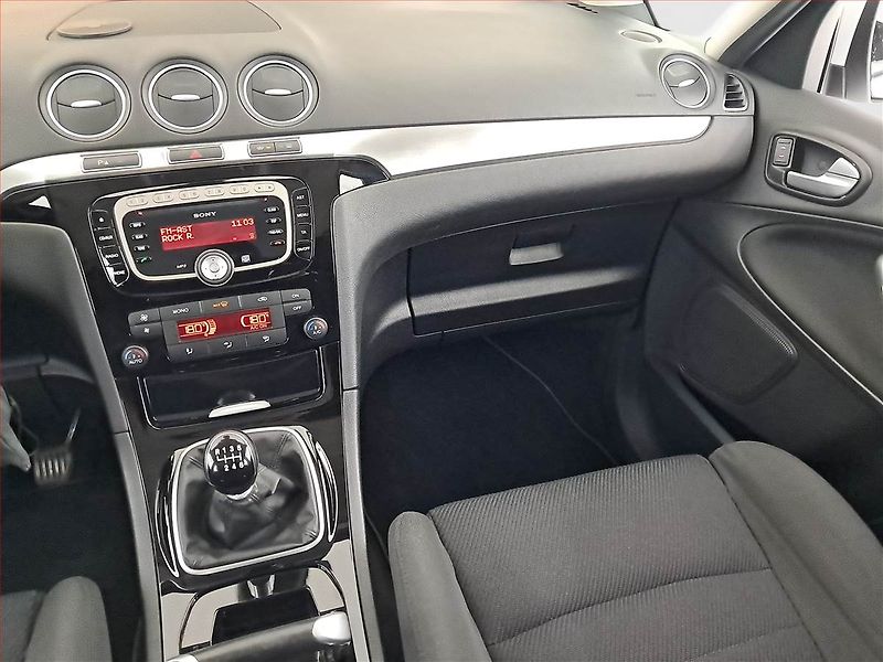 Ford S-MAX (2011) 1.6 EcoBoost, Serv.kniha - fotka 8 z 17