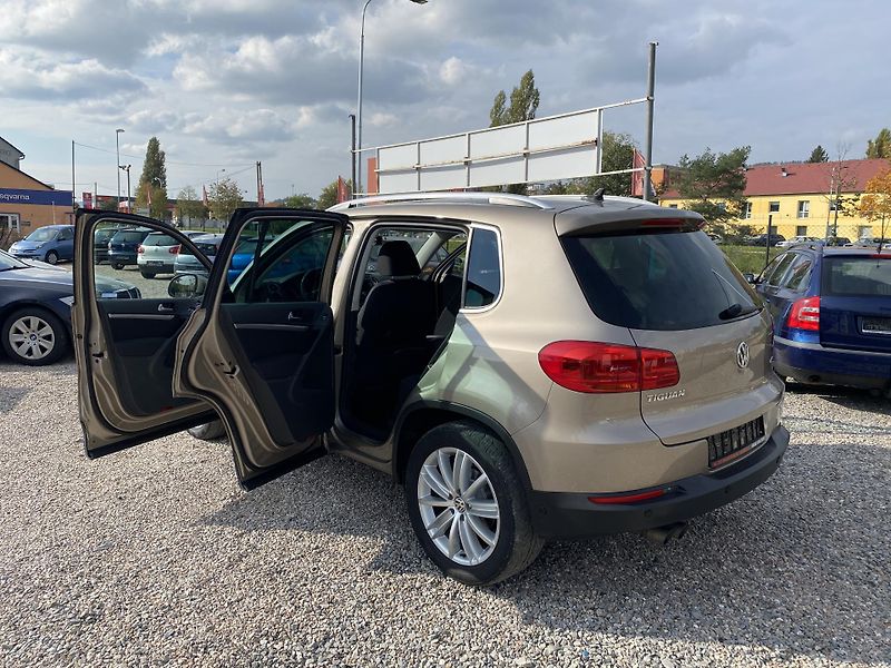 Volkswagen Tiguan 2.0TDi,DSG,rezervace - fotka 14 z 63