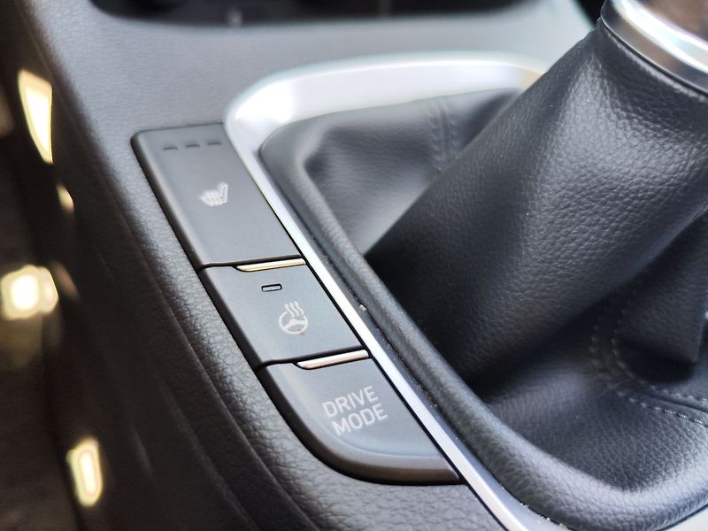 Hyundai i30 1.5 T-GDI/117kW Smart - fotka 22 z 32