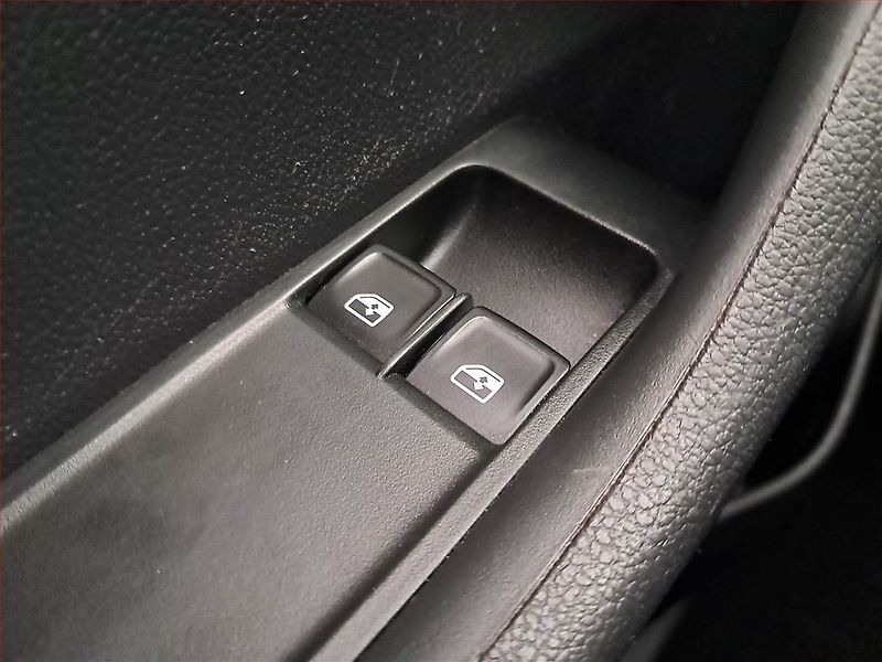 Škoda Fabia (2017) 1.2 TSI, ČR,1.maj - fotka 15 z 16