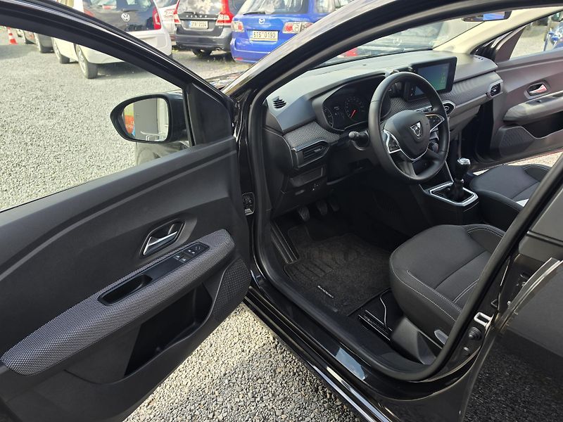 Dacia Sandero 1.0 67kw Kei Navi Kamera 6tiR - fotka 11 z 19