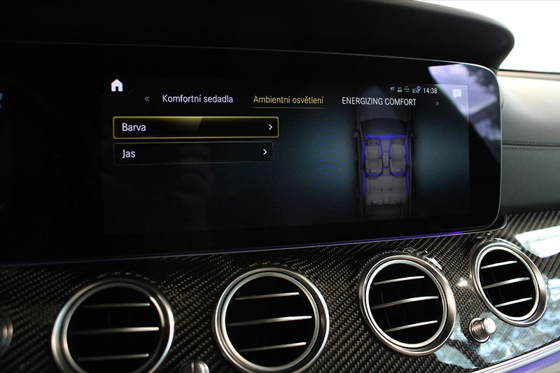 Mercedes-Benz Třídy E 53 AMG 4MATIC+ ACC/Pano/Masáže - fotka 23 z 39