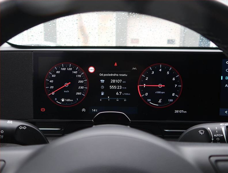 Hyundai Kona (2024) 1.0 T-GDI - fotka 11 z 20