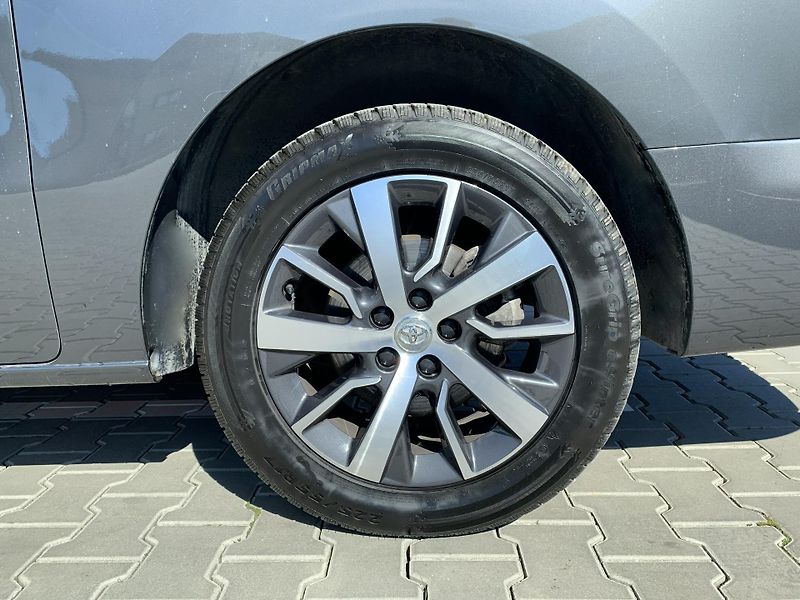 Toyota ProAce Verso FAMILY 2,0 L2 AT8 - fotka 24 z 25