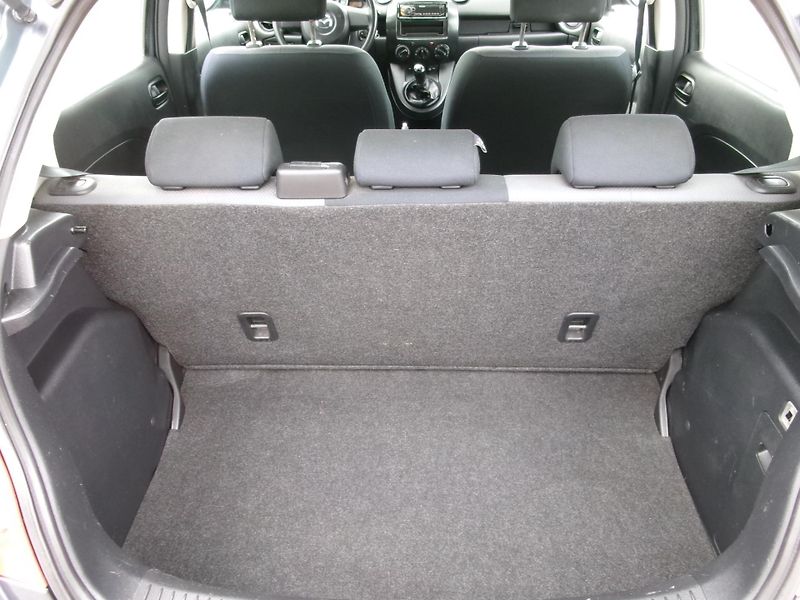 Mazda 2 (2009) 1,3i KLIMA ALU  - fotka 11 z 21
