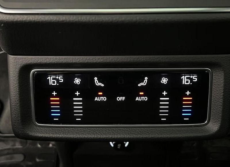 Audi e-tron 55 Quattro 360kam Tažné Pano - fotka 21 z 31