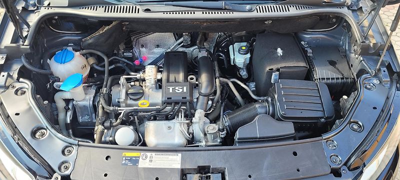 Volkswagen Touran (2013) 1,2TSi 77kW benzín „Life“ - fotka 32 z 35