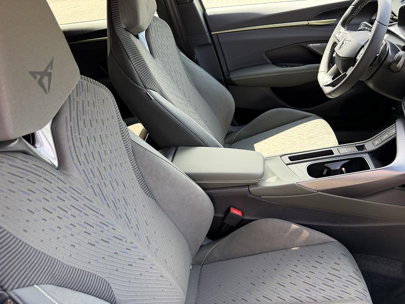 Cupra Terramar (2026) 2.0TSI 150kW 4WD TRIBE NT IMPR - fotka 33 z 49