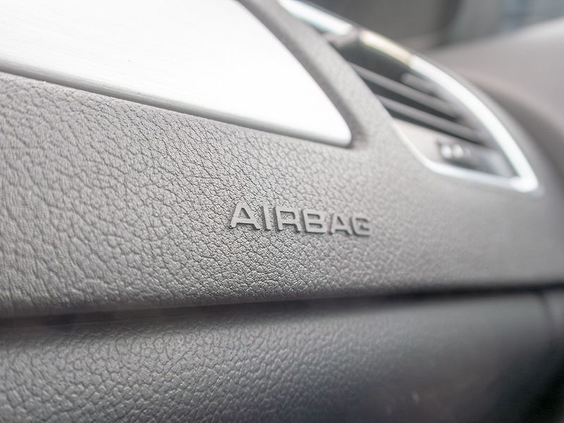 Audi A4 (2008) 2.0TDI 105KW Sline – ROZVODY - fotka 34 z 45