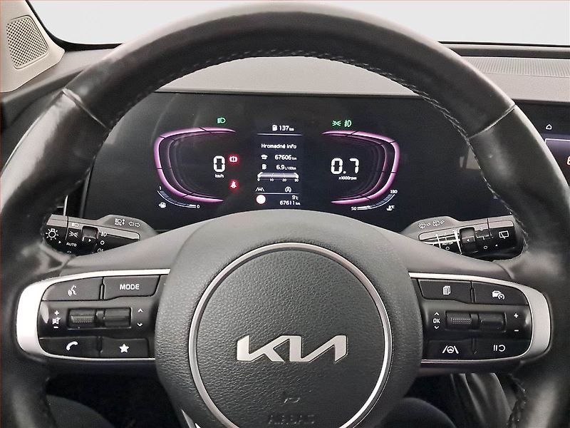 Kia Sportage (2022) 1.6 T-GDI - fotka 16 z 16