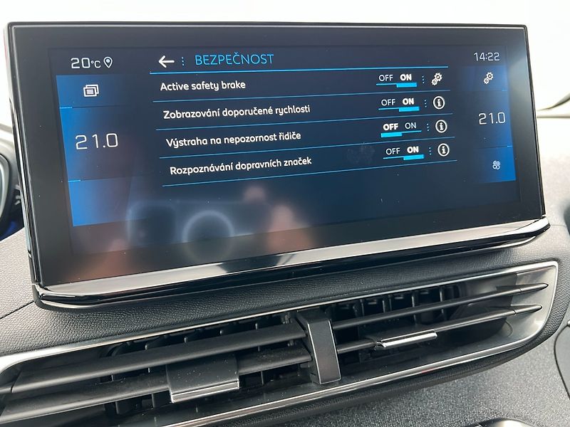 Peugeot 5008 (2021) 1.2PT 96kW! Allure! Tažné! LED - fotka 33 z 43