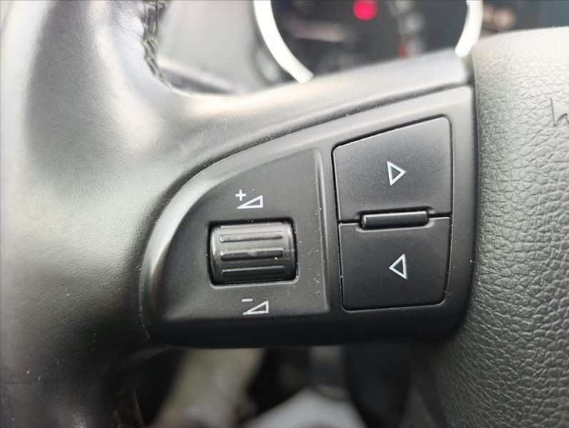 Škoda Yeti 1,6 TDi Aut.klima,Navi.Kůže - fotka 28 z 35