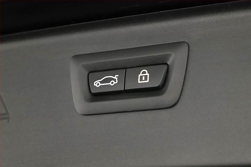 BMW Řada 5 (2017) M Sport 530d, Automat - fotka 13 z 20