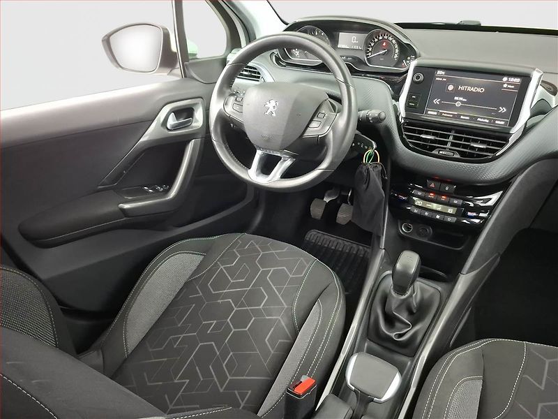 Peugeot 2008 (2018) 1.2 PureTech, ČR,1.maj - fotka 7 z 16