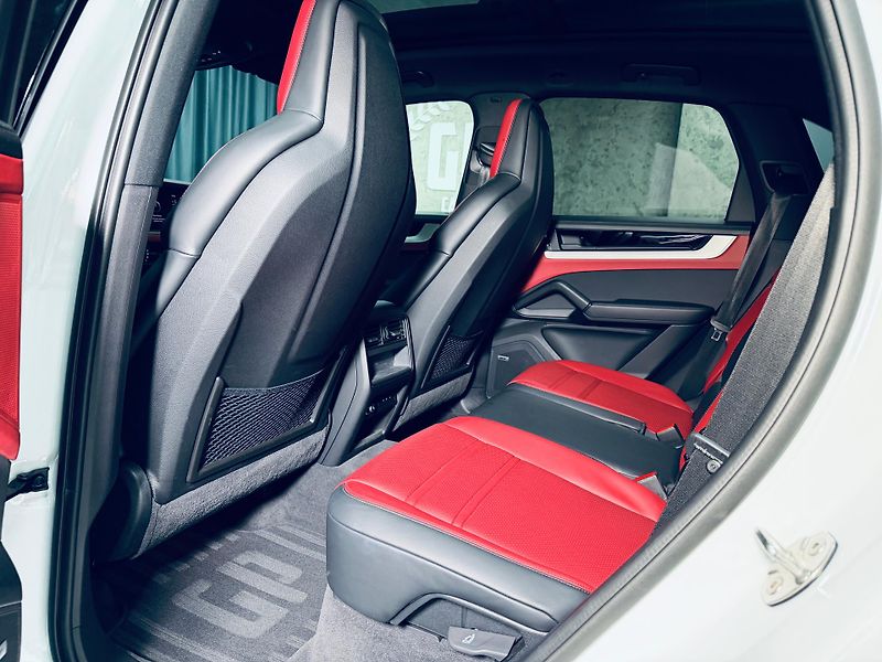 Porsche Cayenne (2025) VZDUCH SPORTDESIGN BOSE CHRONO - fotka 34 z 40