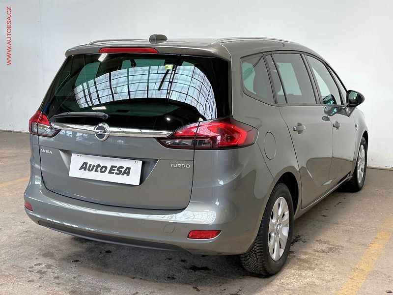 Opel Zafira (2016) 1.4 T, Active, LED - fotka 4 z 14