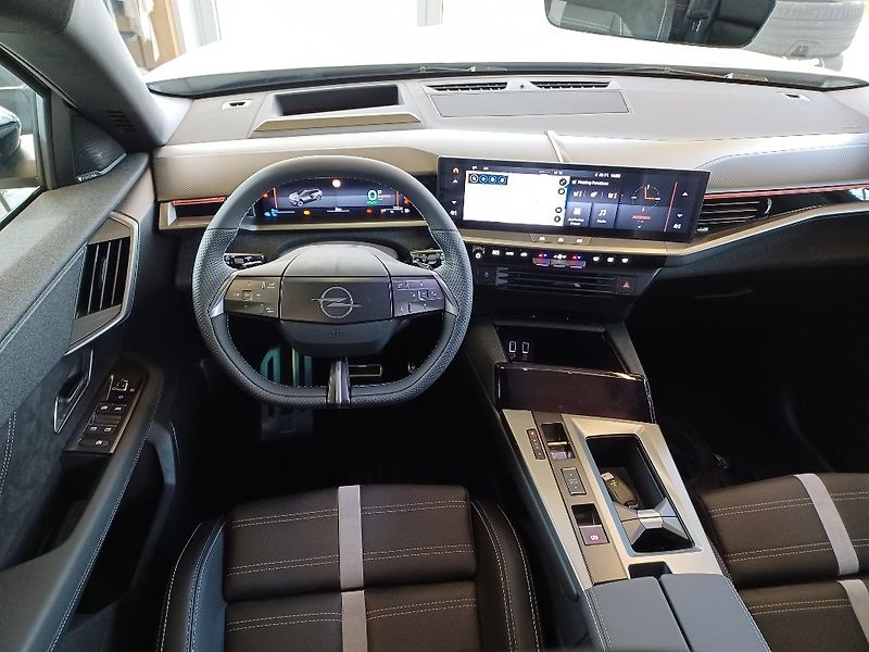 Opel Grandland Ultimate 1.6T PHEV 165kW/225k - fotka 19 z 30
