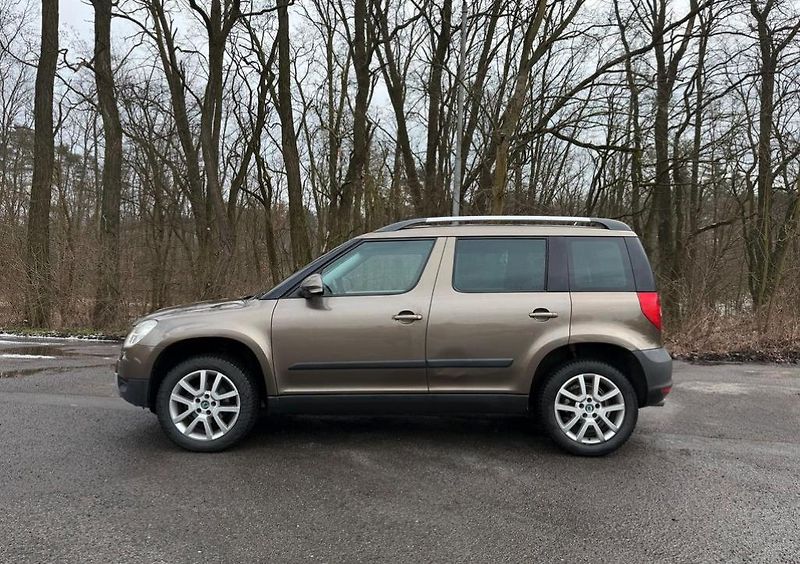 Škoda Yeti (2009) 1.2 / 77 kW - fotka 7 z 18