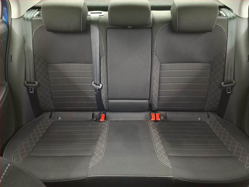 Škoda Rapid (2018) 1.0 TSI, Park. senzory - fotka 10 z 17