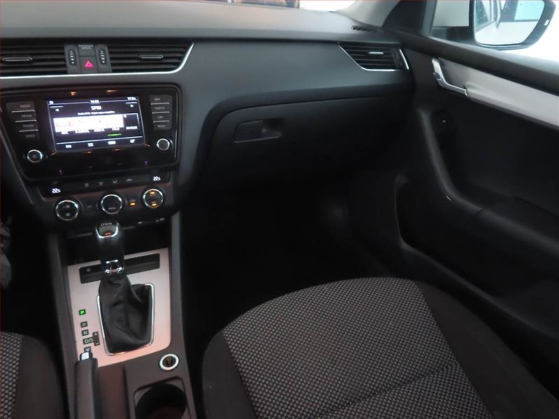 Škoda Octavia (2016) Ambition 2.0 TDI, Automat - fotka 8 z 16
