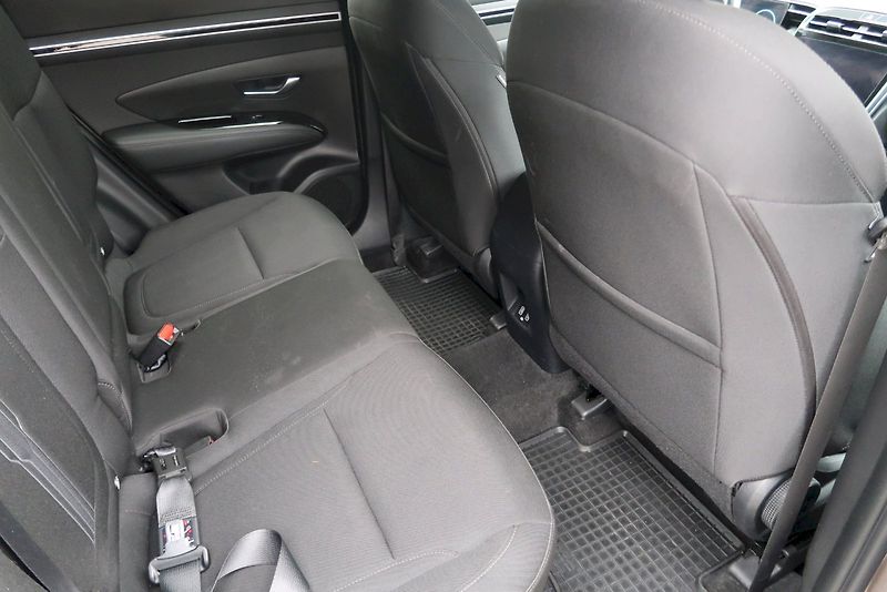 Hyundai Tucson (2023) Smart Navi 1,6 T-GDI MHEV DCT7 - fotka 8 z 30