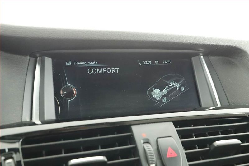 BMW X4 (2014) xDrive20d, 4X4, Automat - fotka 12 z 20