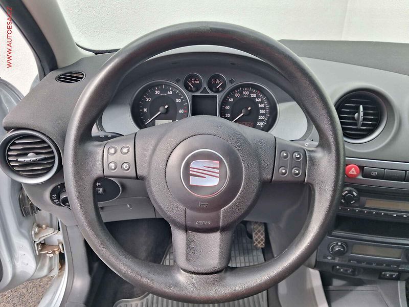 Seat Ibiza (2007) 1.4i, AC, STK4/28 - fotka 10 z 15