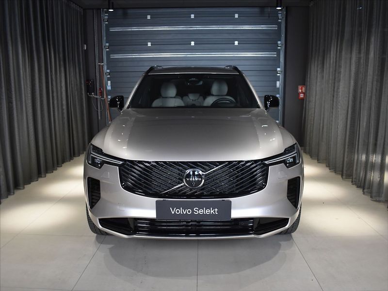 Volvo XC90 2,0 T8 AWD Ultra Masáže,B&W - fotka 6 z 28