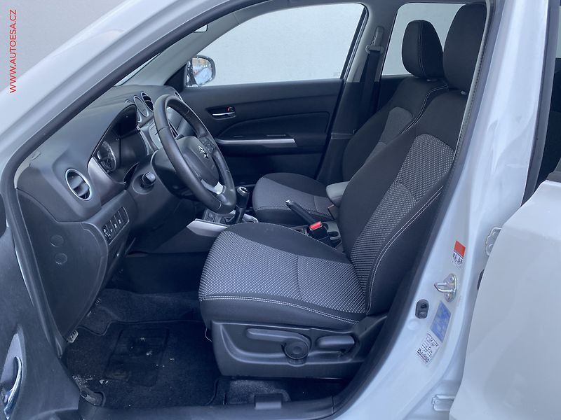 Suzuki Vitara (2019) 1.0 B-Jet, Comfort, navi - fotka 8 z 18