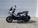 Aprilia (2025) SR GT 125 EU5+ - náhled 7