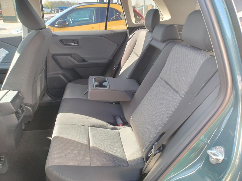 Toyota RAV4 (2026) 2.5 FHEV 4X2 Comfort Business - fotka 7 z 15