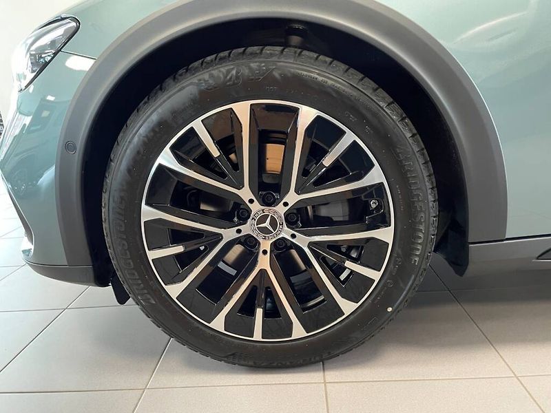 Mercedes-Benz Třídy E (2026) 220 d 4MATIC All-Terrain - fotka 5 z 6