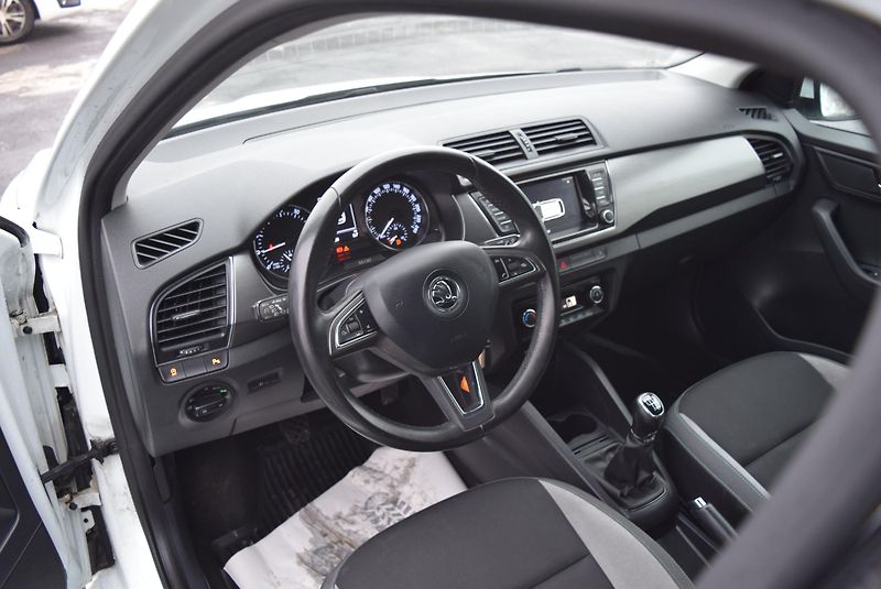 Škoda Fabia (2016) 1.2TSI 81kw AMBITION JOY OPS - fotka 23 z 49