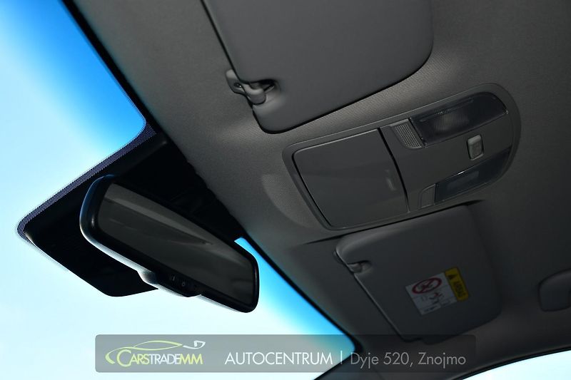 Hyundai i30 1.6CRDi NAVI KAMERA CARPLAY - fotka 41 z 48