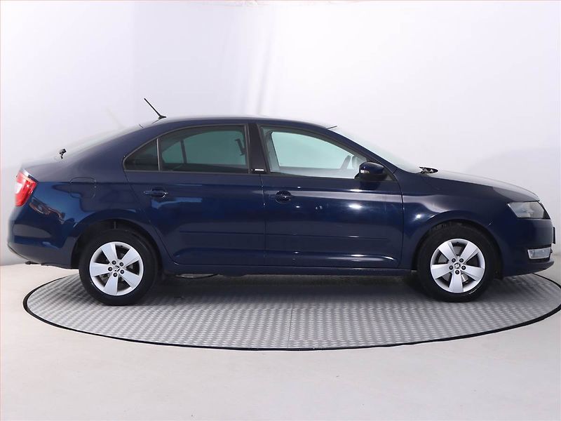Škoda Rapid (2016) 1.2 TSI, Serv.kniha, Tempomat - fotka 6 z 19